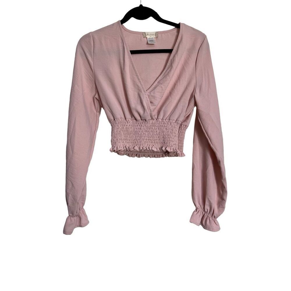 Altar'd State Long Sleeve Crop Top Womens Size Medium Light Pink Smocked V-Neck